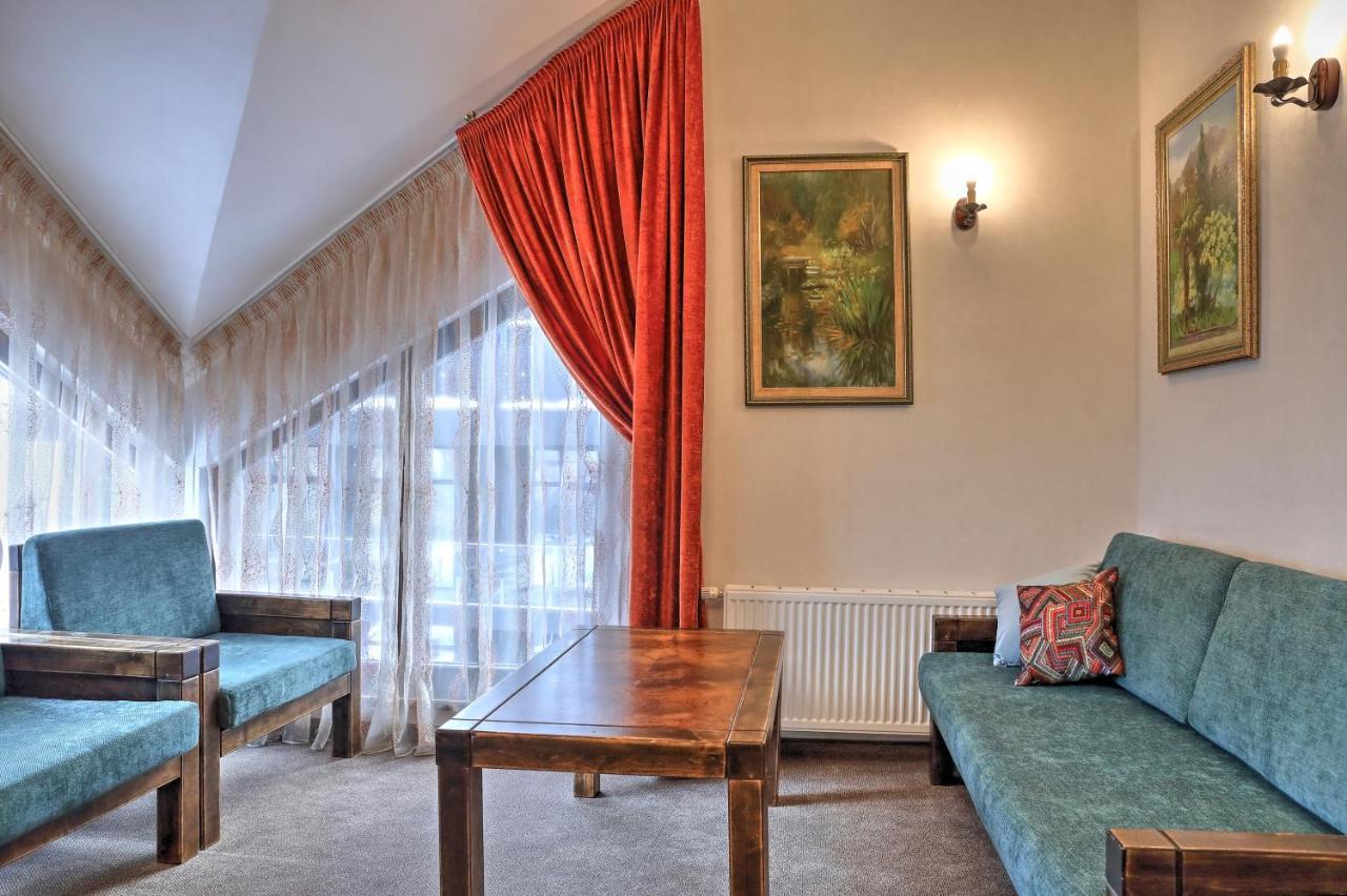 Iris Hotel Bukovel Room photo