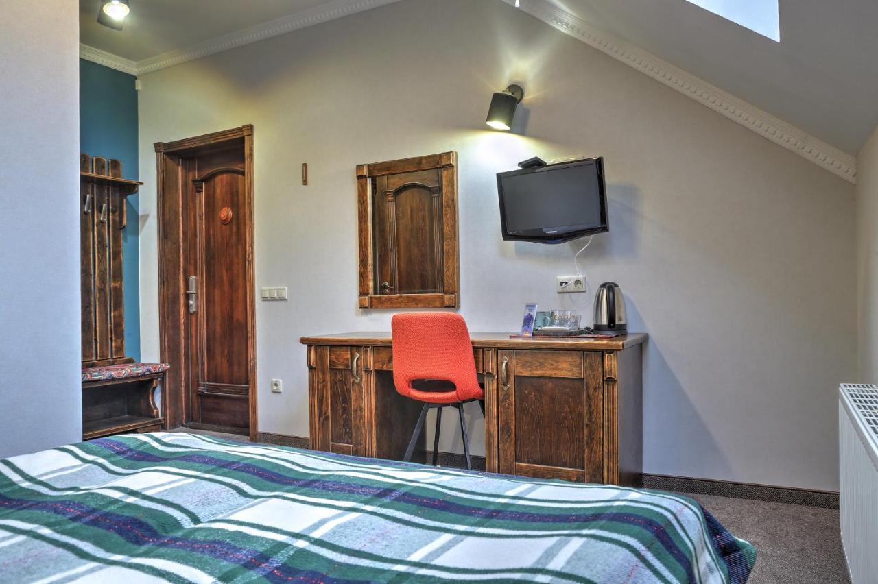 Iris Hotel Bukovel Exterior photo